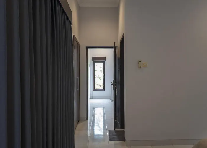 3br Private Pool In - Walk To Cafes & Shops Villa *